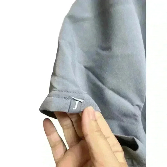 Jaanuu‎ Women's 2-Pocket Tuck-in Scrub Top - Picture 2 of 9